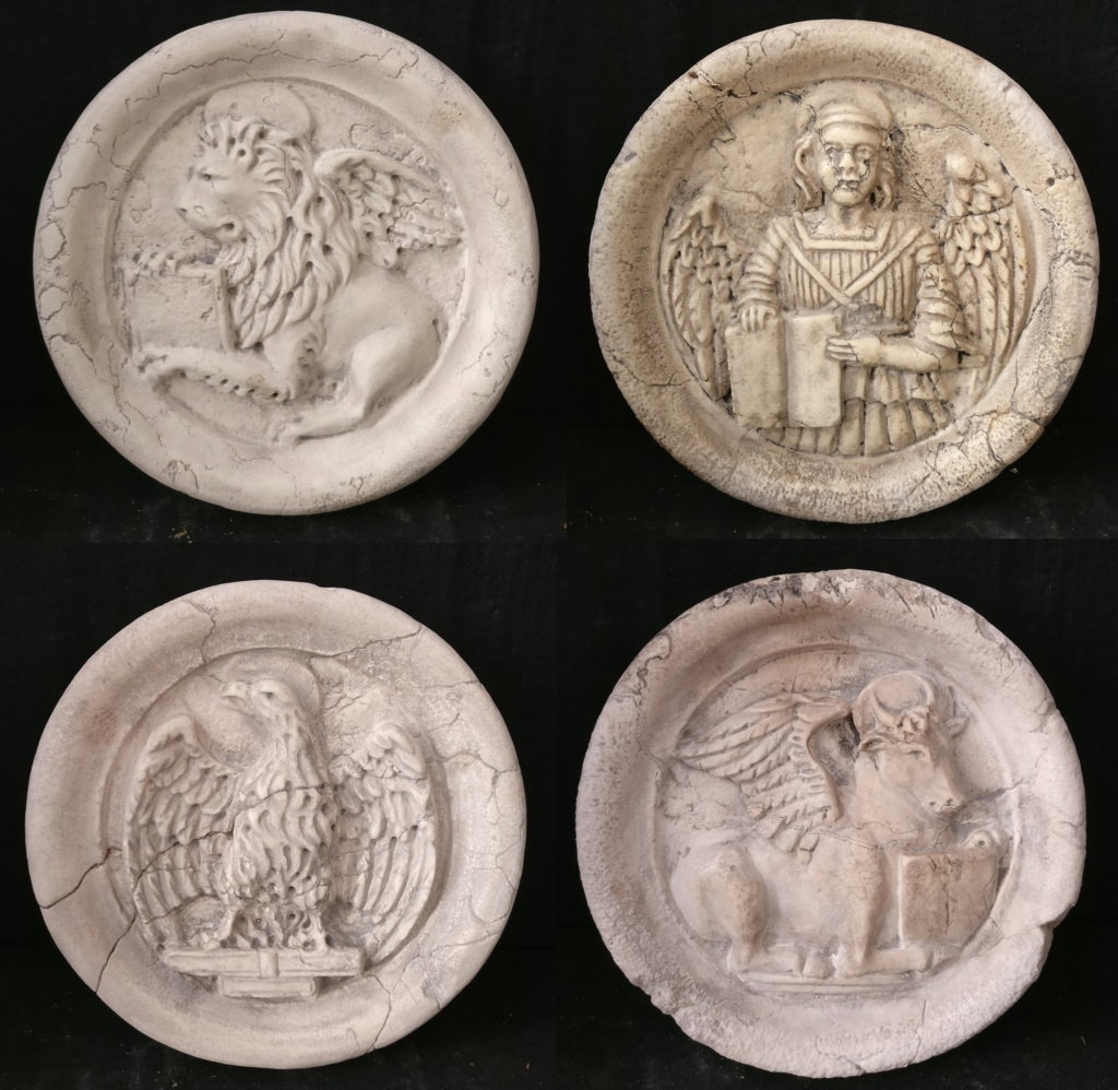 Set di 4 Pàtere - I Simboli dei 4 Evangelisti - Diametro 31 cm - marmo d'istria - 19° secolo - Venezia
